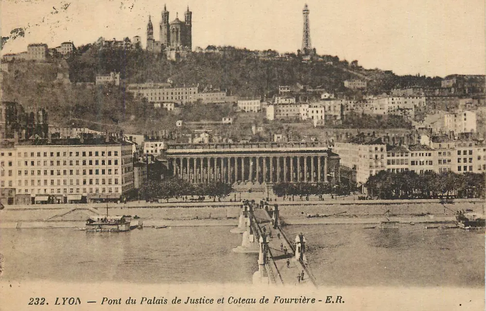 LYON — Brücke zum Palast der Gerechtigkeit und Fourvière-Hügel — E.R. - Vorderseite