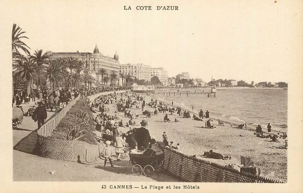 Cannes — Die Strandpromenade und Hotels — Die Côte d'Azur - Vorderseite