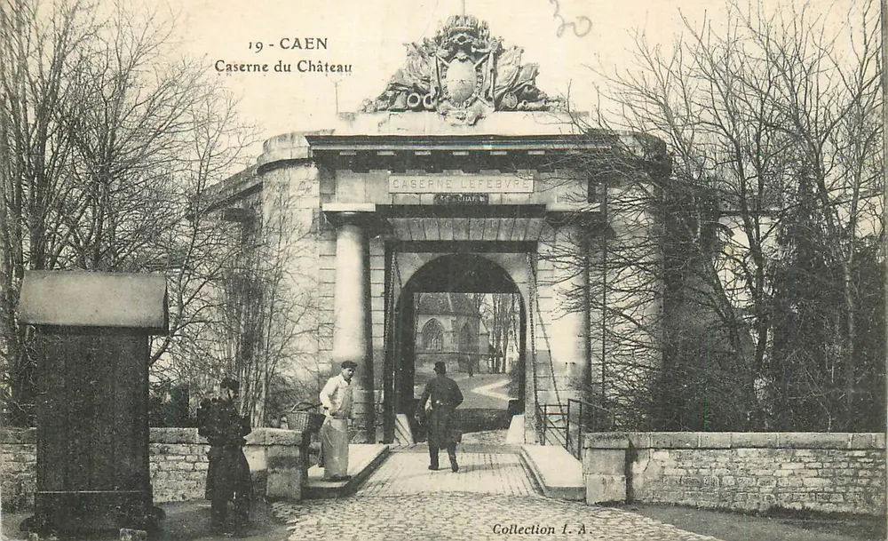 Caserne zamkowa — Caen — Caserne Lefebvre - Awers