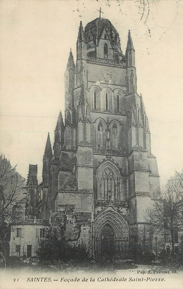 Saintes — Fachada da Catedral de São Pedro — Pap. J. Prévost, editor - Frente