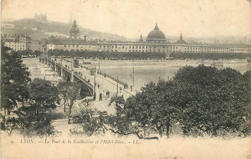 LYON — Die Guillolière-Brücke und das Hôtel-Dieu — LL. - Vorderseite