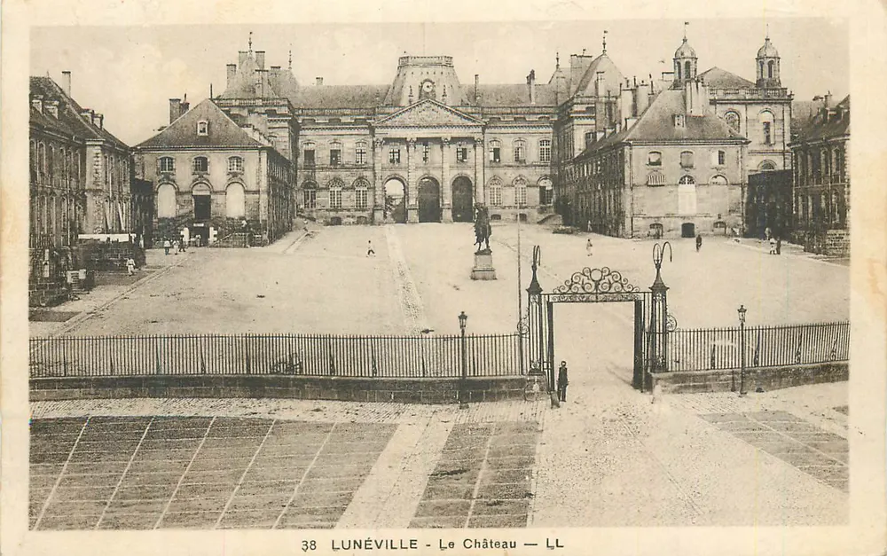 Lunéville - O Castelo — LL - Frente