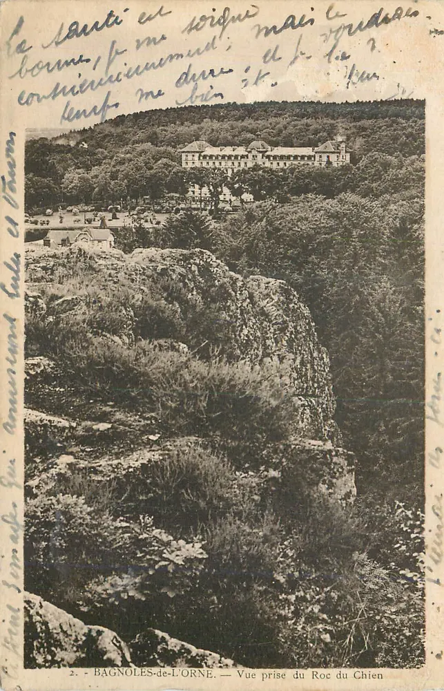 Bagnolés-de-l'Orne — Ansicht vom Roc du Chien - Vorderseite