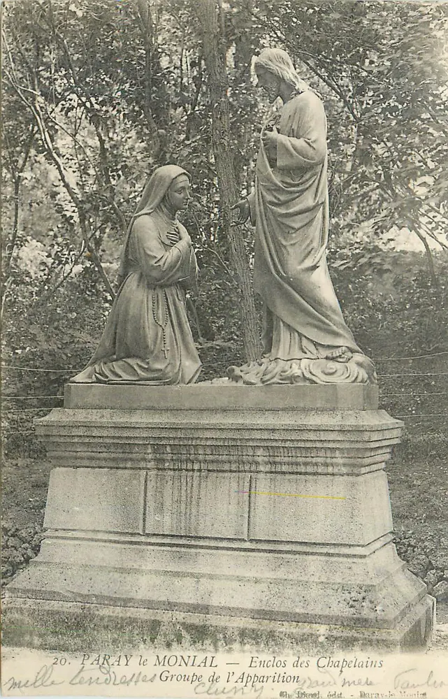 Paray-le-Monial — Enclosure der Chaplains — Gruppe der Erscheinung - Vorderseite