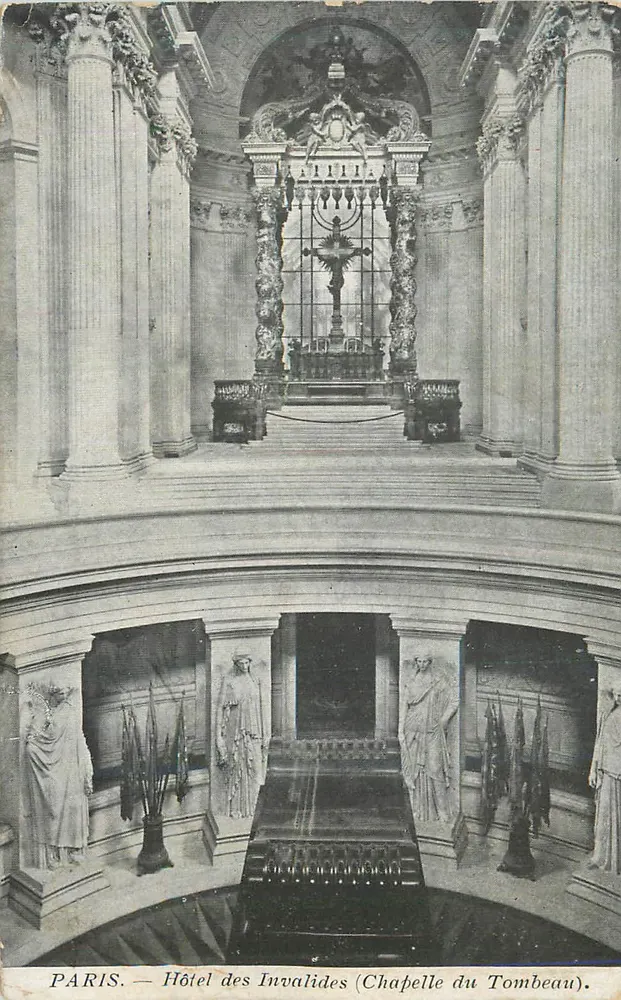 Paris — Hotel des Invalides (Kapelle des Grabes) - Vorderseite