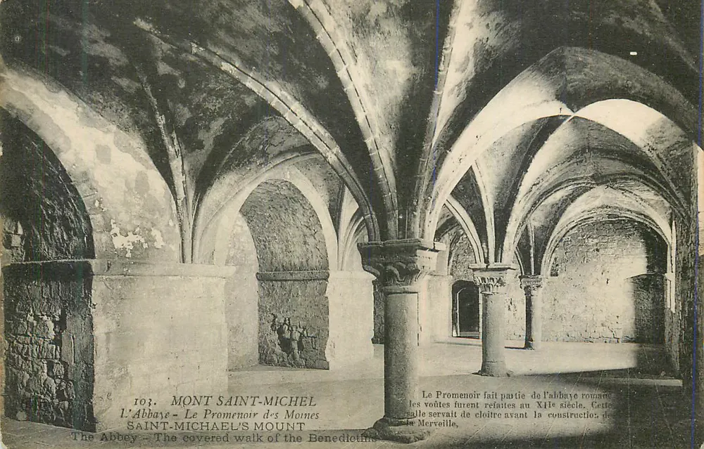 Mont Saint-Michel — Der Promenoir der Mönche — Abtei - Vorderseite