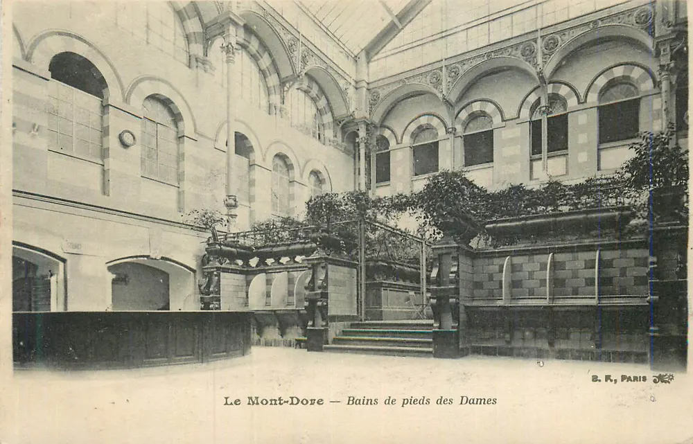 Mont-Dore — Banhos de pés das Senhoras — B. R., Paris - Frente