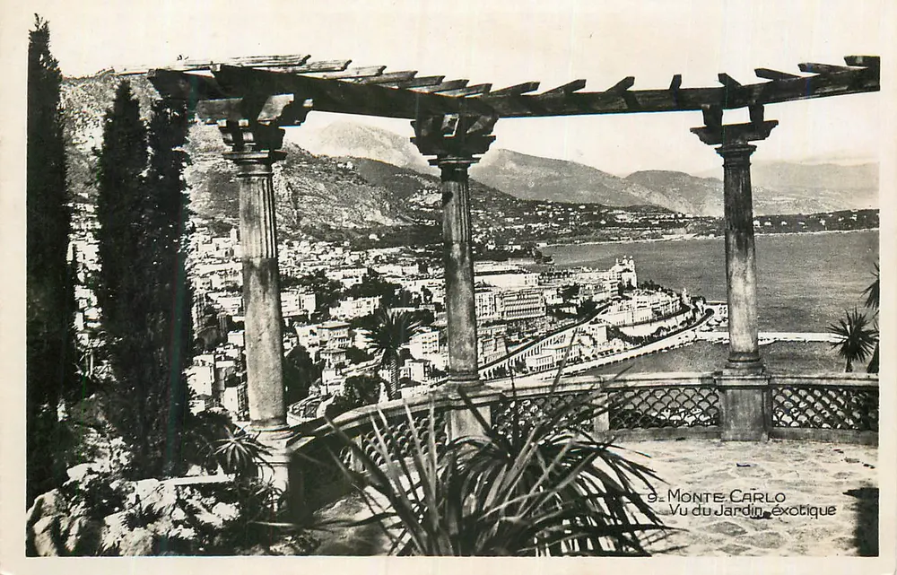Monte-Carlo — Vista do Jardim Exótico — 9- Monte Carlo - Frente