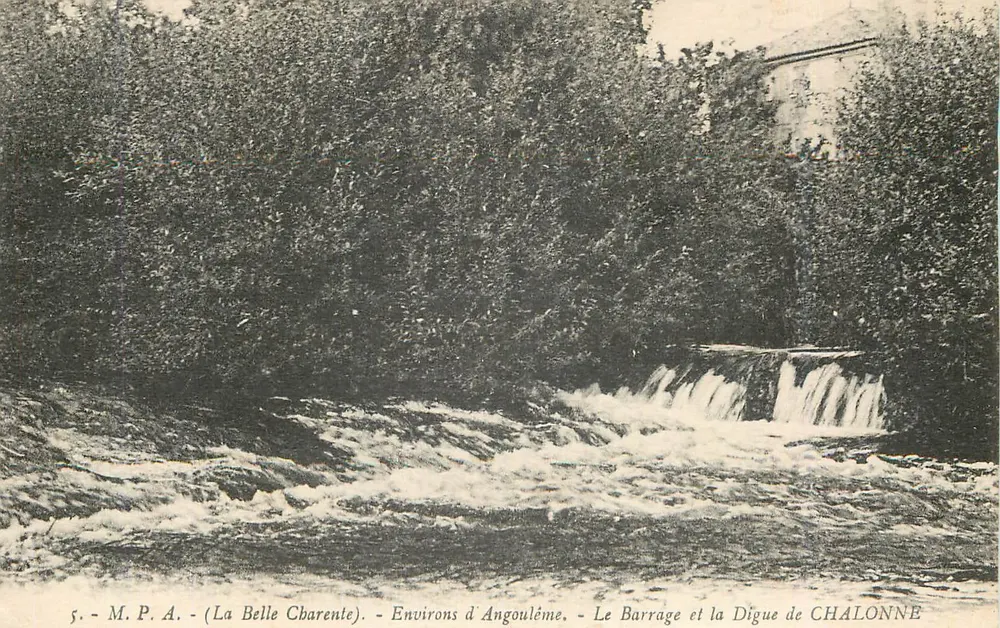 Der Staudamm und die Dammstrecke von CHALONNE — Umgebung von Angoulême — La Belle Charente - Vorderseite