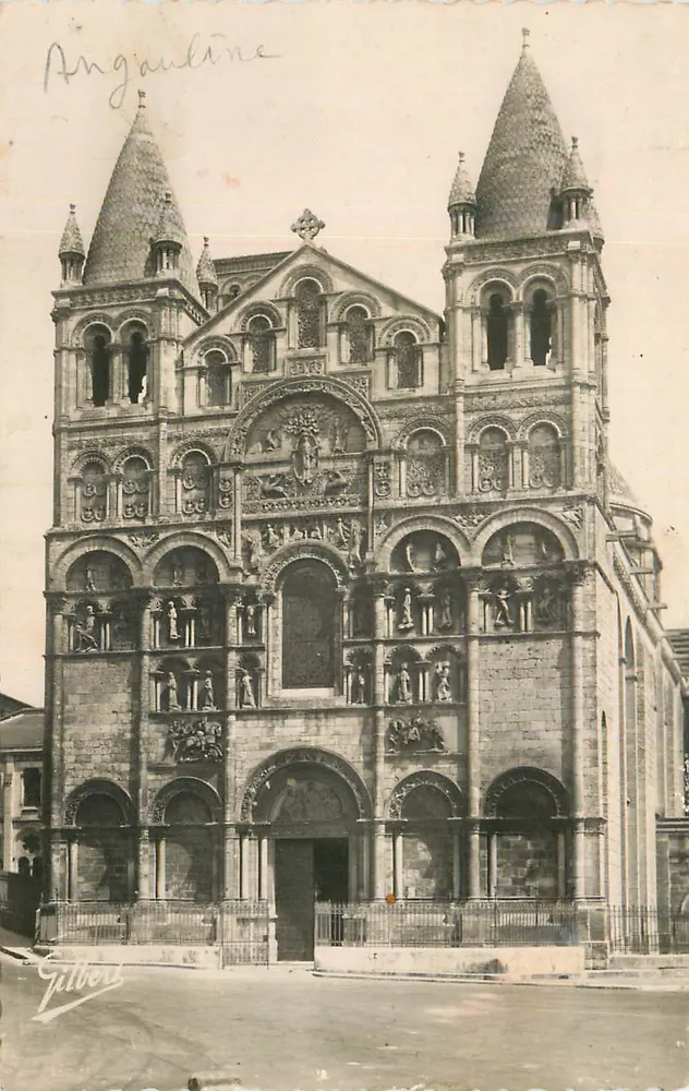 Angoulême — Kathedrale Saint-Pierre — Verlag Gilbert - Vorderseite
