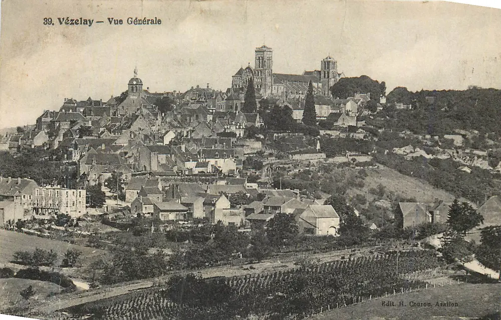Vézelay — Vista Geral — Ed. H. Contaron, Azailion - Frente