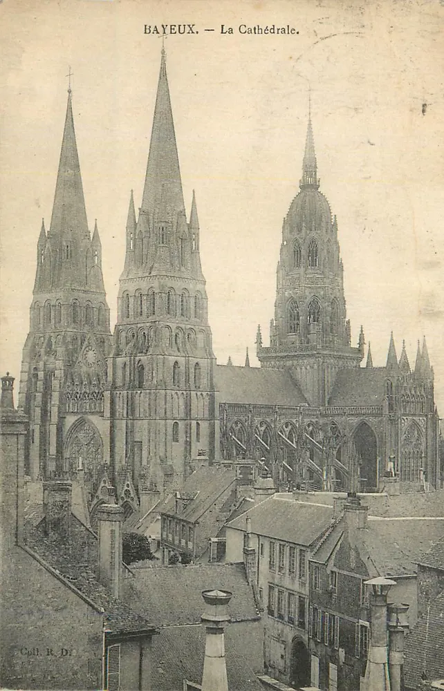 Bayeux — A Catedral — Coleção R. Di - Frente