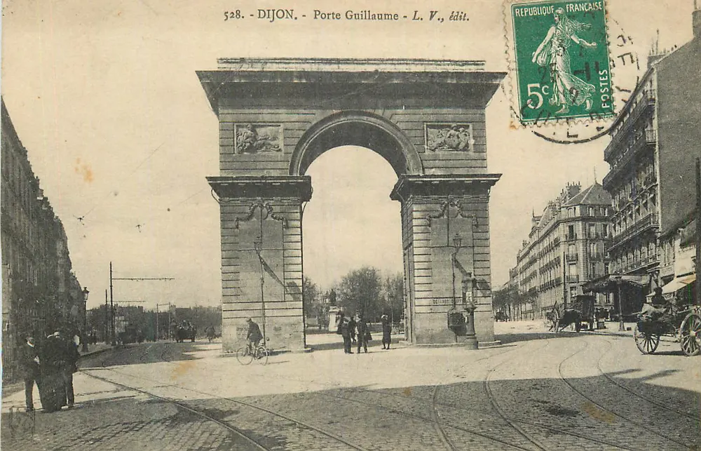 Dijon - Porta Guillaume — L. V., edição n°528 - Frente