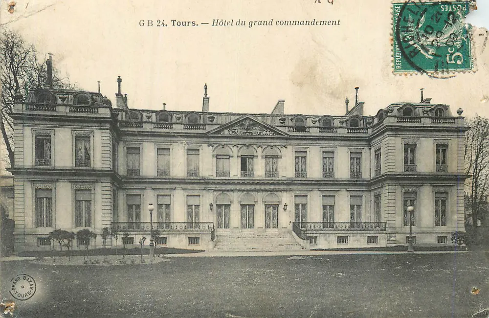 Tours — Hôtel du grand commandement — éditeur No BAZAAR - Frente