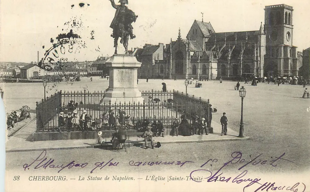 Cherbourg — Die Statue Napoleons — Die Kirche Sainte-Trinité - Vorderseite