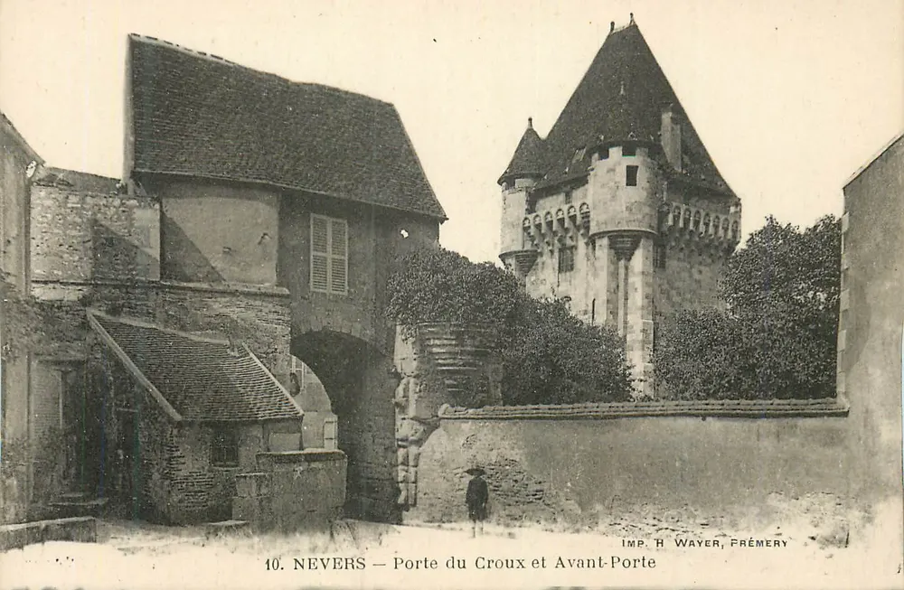Nevers — Porte du Croix e Avant-Porte — IMP. H WAYER, FRÉMERY - Frente