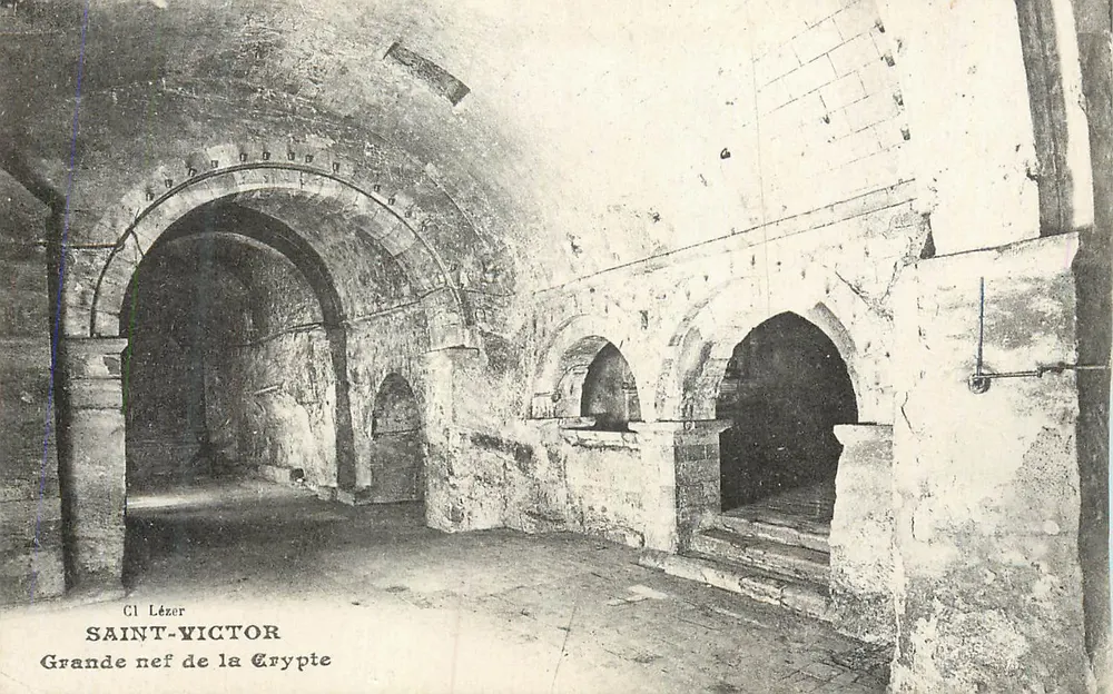 Saint-Victor — Grande nave da cripta — Cl Lézer - Frente