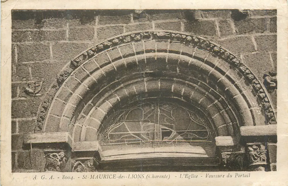 St-Maurice-des-Lions (Charente) — Die Kirche — Voussure des Portals — A.G.A. - 8004 - Vorderseite