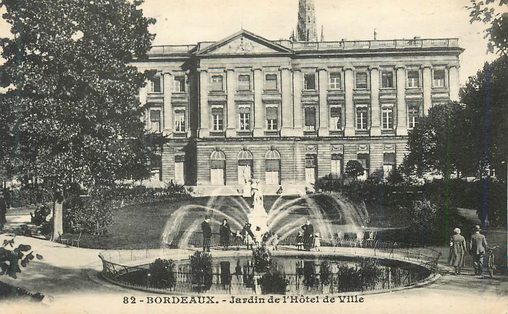 Bordeaux - Garten des Rathauses — 82 - Vorderseite