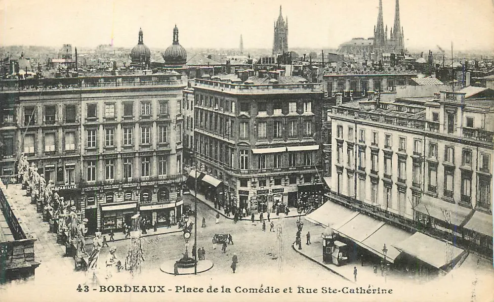 Bordeaux - Place de la Comédie und Rue Ste-Catherine — Luftbild — unbekannter Verleger, Seriennummer 43 - Vorderseite
