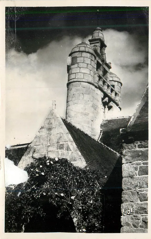 Igreja de Locminé — Torre da torre sineira — editor anônimo, n° de série não legível - Frente