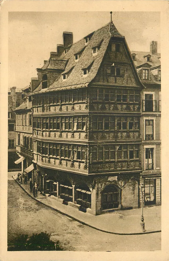 Haus zum Römer — edifício de madeira — editor não visível - Frente