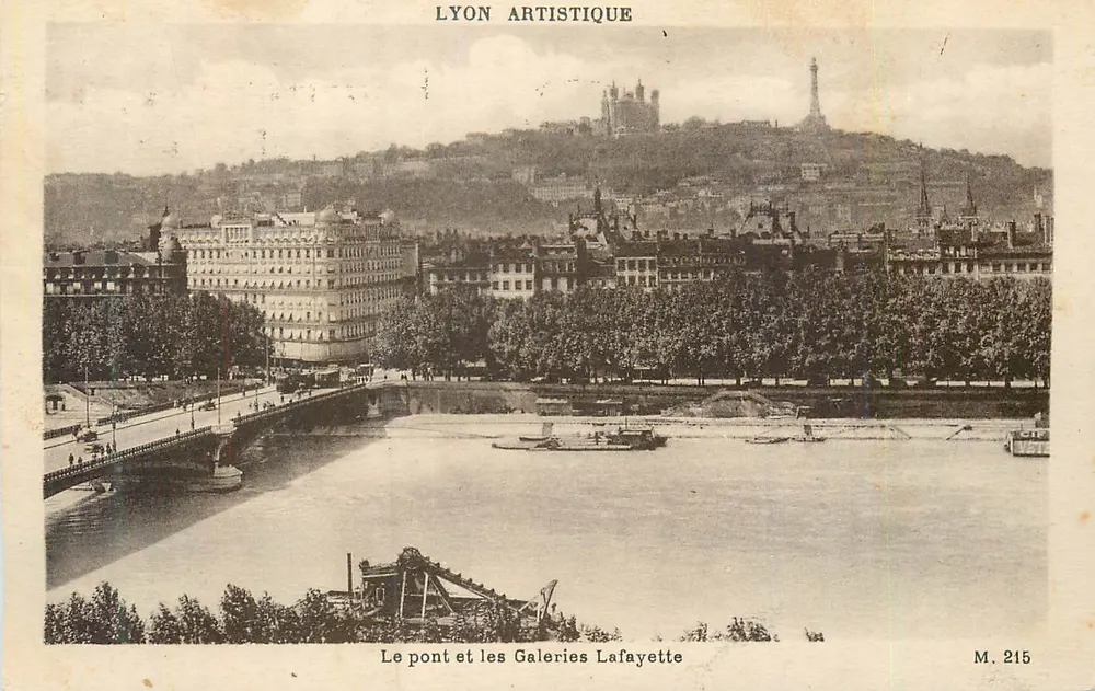 Lyon Artistique — Die Brücke und die Galeries Lafayette — M. 215 - Vorderseite