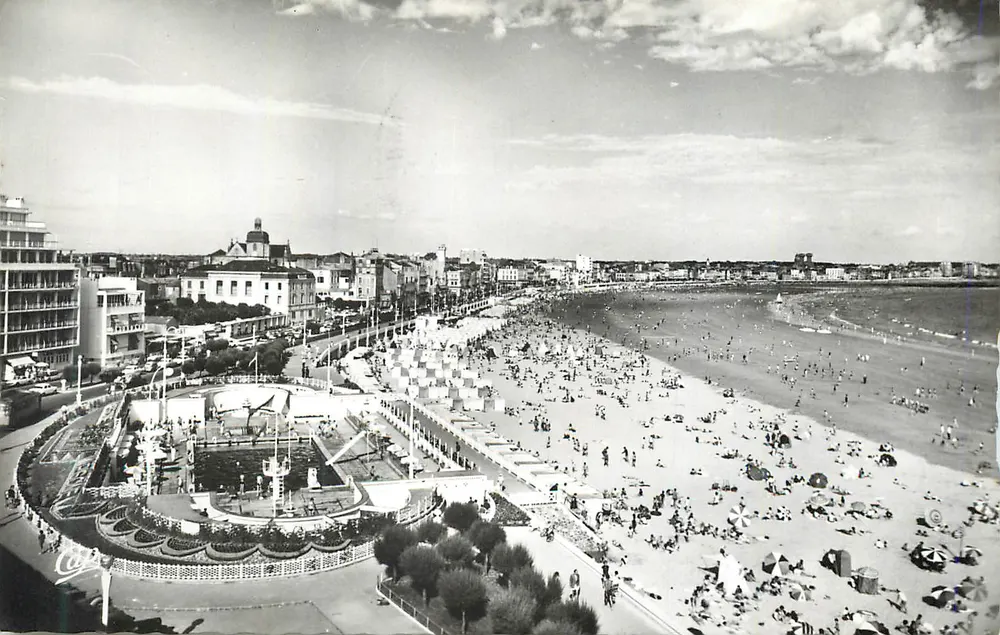 Praia e promenade de Deauville — vista panorâmica — editor desconhecido - Frente