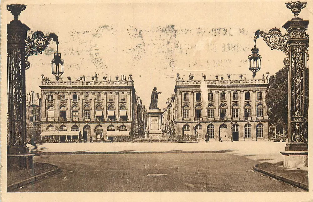 Place de la Bourse — Statue von Jean-Jacques Rousseau — unbekannter Verlag - Vorderseite