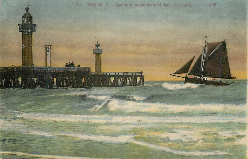 Trouville — Fischerboot, das zu den Pier zurückkehrt — CAP - Vorderseite