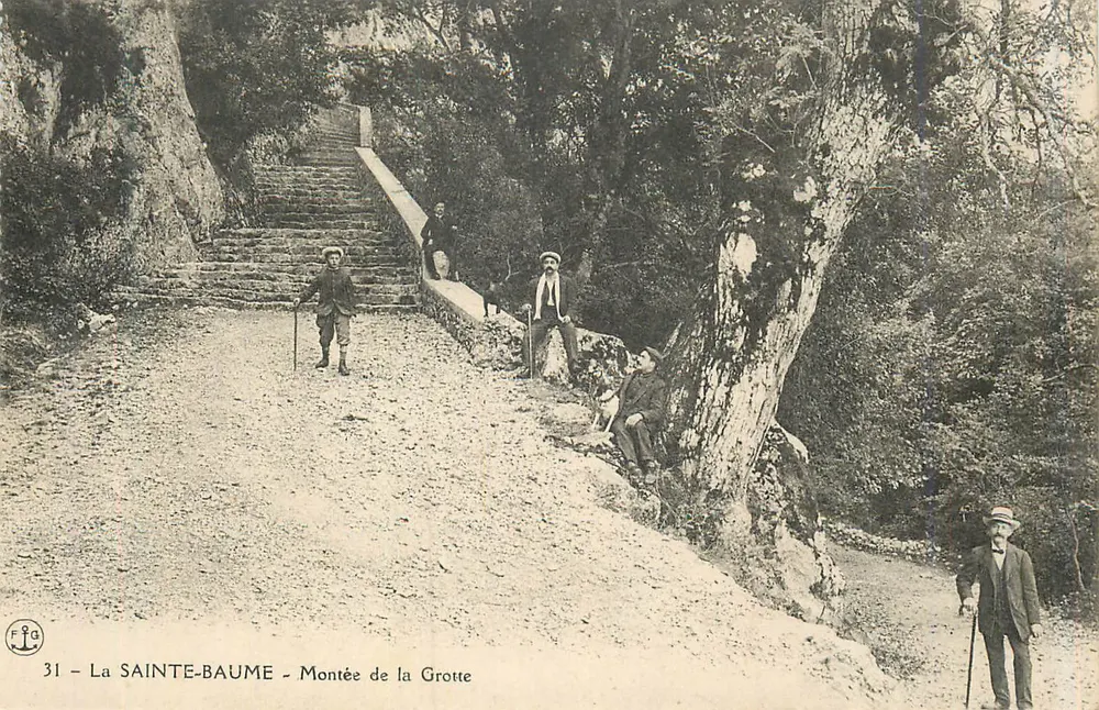 La Sainte-Baume - Subida da Gruta — F.G. n°31 - Frente