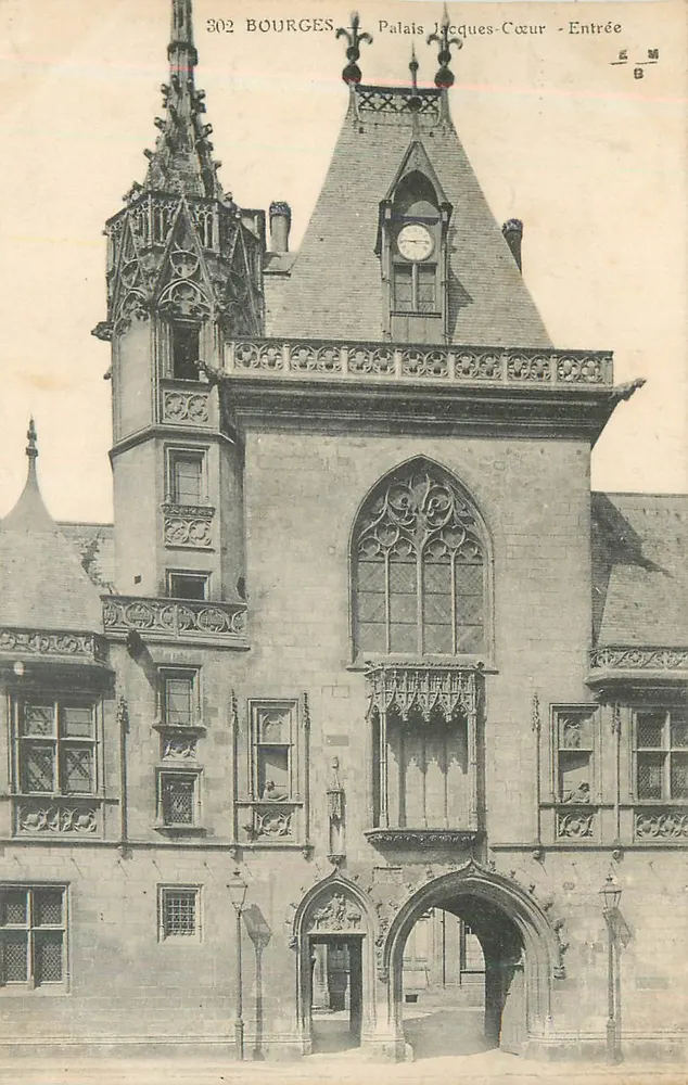 Bourges — Palácio Jacques-Cœur — Entrada - Frente
