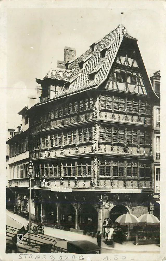Estrasburgo — Casa com colmatações no canto de uma rua — editor A.50 - Frente