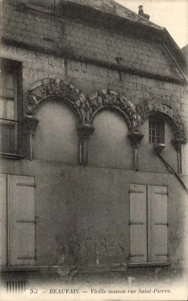 Beauvais — Velha casa na rue Saint-Pierre — Editor desconhecido, n° 93 - Frente