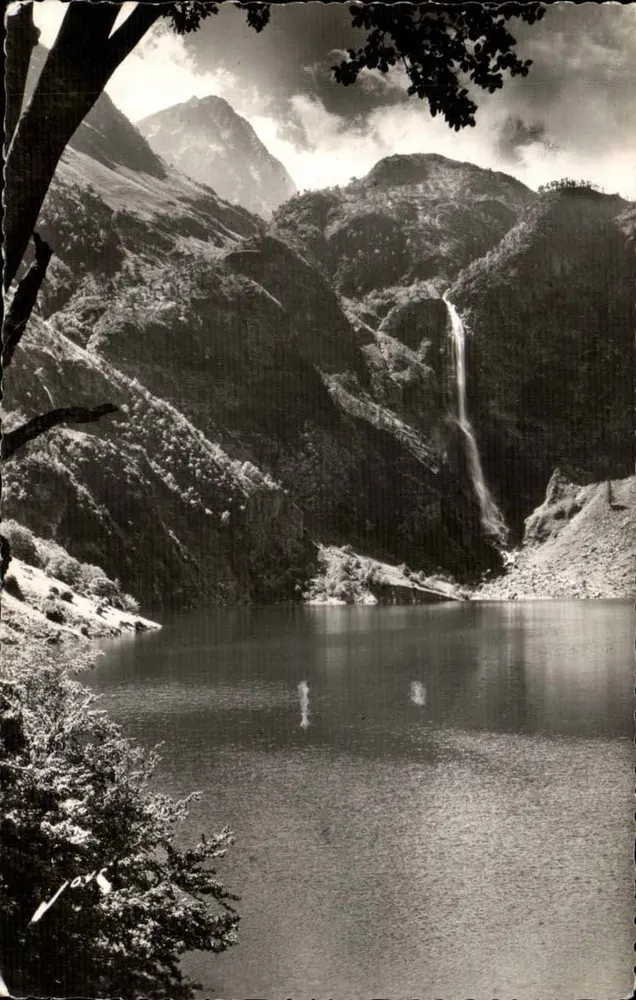 Lago d'Ôb — cascata — Edições JOVÉ, Pau (B.P.) - Frente