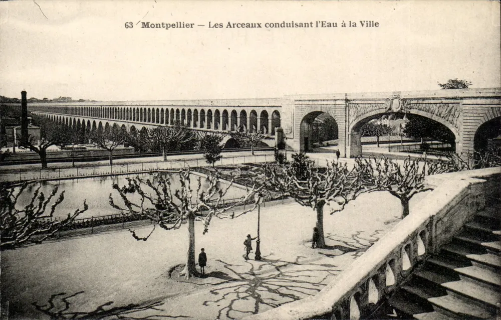 Montpellier — Die Arceaux, die das Wasser in die Stadt leiten — Fot. C. Denuc, rue Diderot - Vorderseite