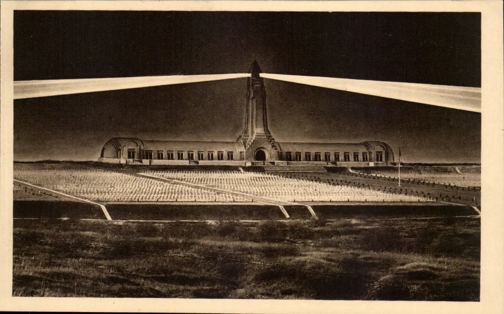Ossuarium i Molo Douaumont — Léon Azéma, Max Edrei i Jacques Hardy, architekci — Héliogravure Nancy - Awers