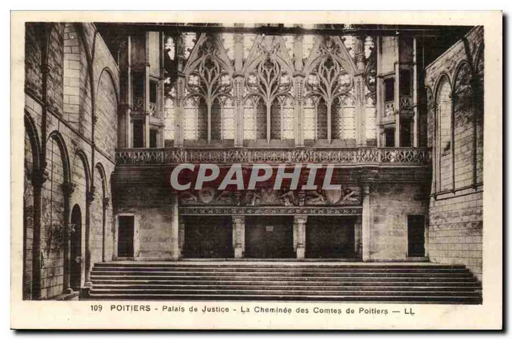 Poitiers - Palais de Justice - Die Kamin der Grafen von Poitiers — LL - Vorderseite