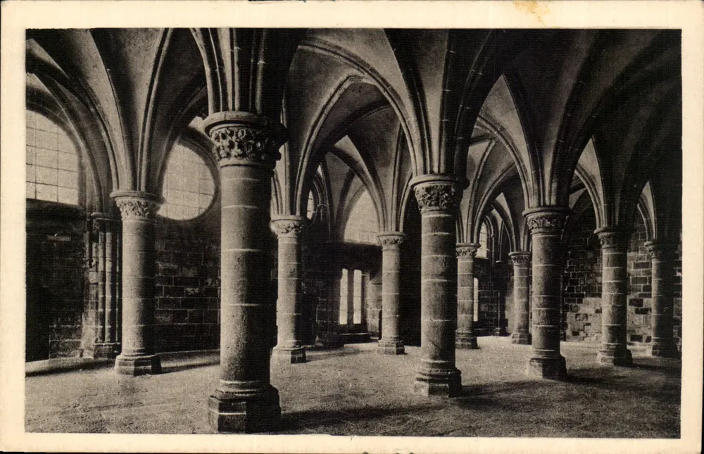Abtei Mont-Saint-Michel — Saal der Ritter — Serv. Commercial Monuments Historiques Gd Palais, Paris - Vorderseite