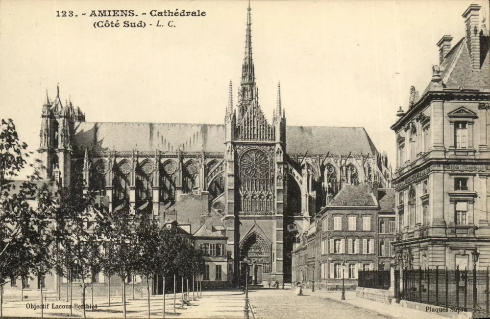 Amiens - Catedral (Lado Sul) - L. C. - Objetivo Lacour-Berthiet - Frente