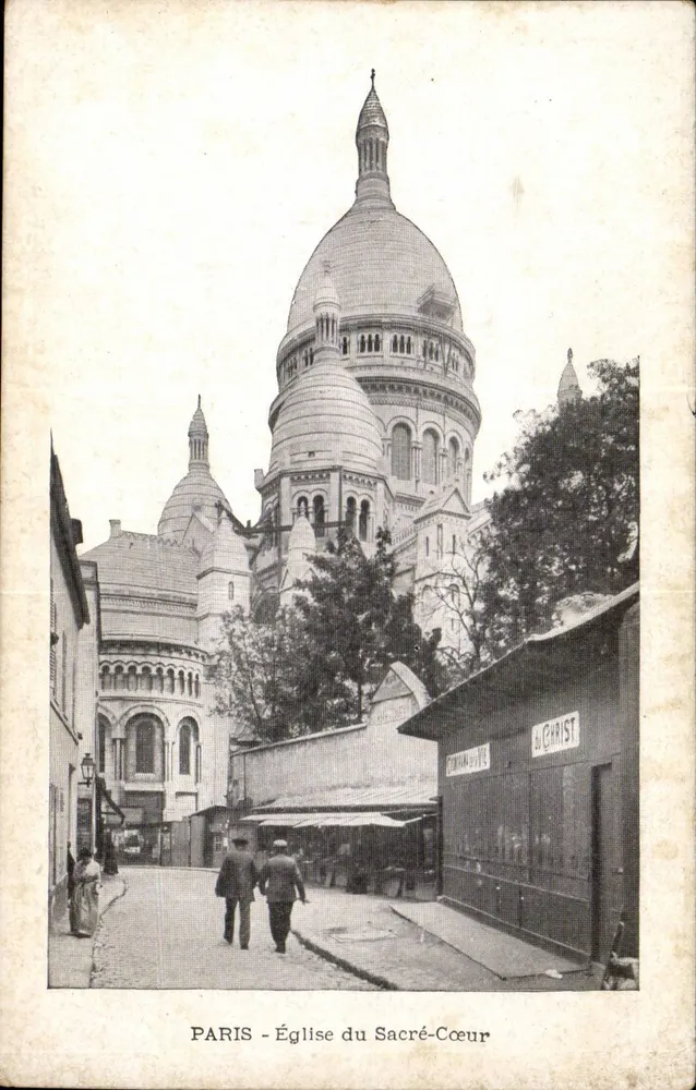 Paris - Igreja do Sagrado Coração — vista da subida do Montmartre - Frente