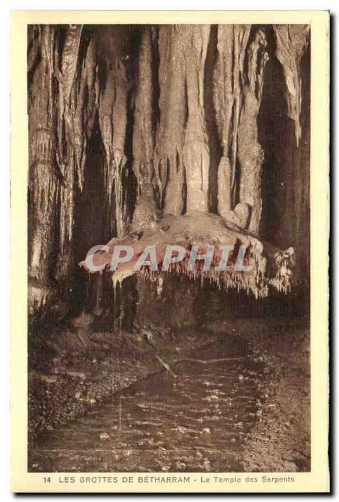 As Grutas de Bétharram - O Templo dos Serpentes — Editor: Strasbourg - Frente