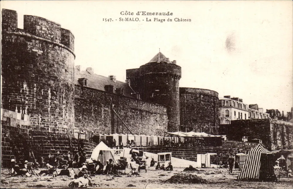 Costa Esmeralda - St-Malo - A Praia do Castelo - Frente