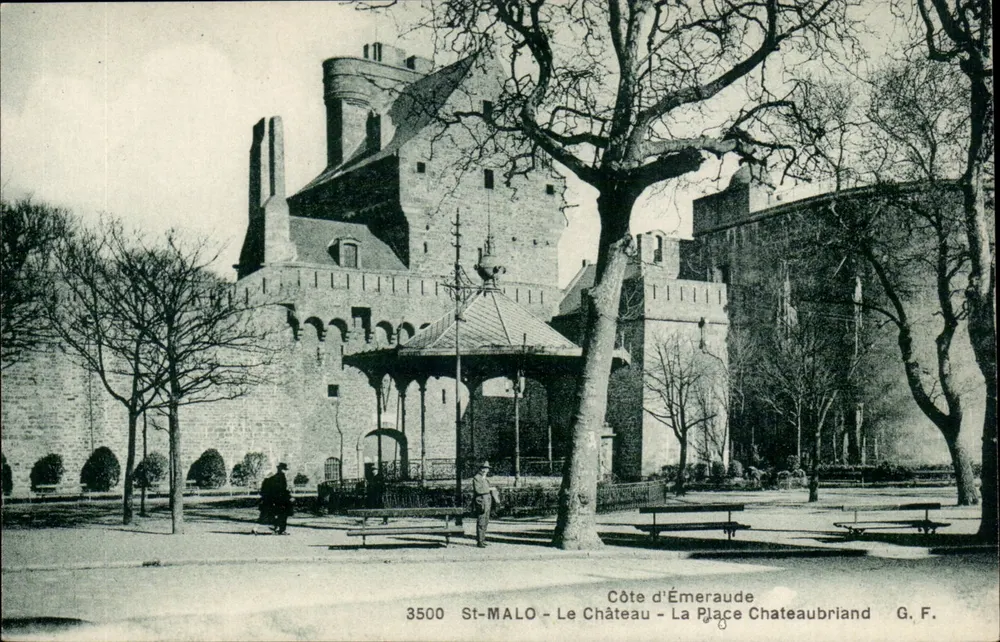 St-Malo - Das Schloss - Place Châteaubriand — Côte d'Émeraude — G. F. - Vorderseite