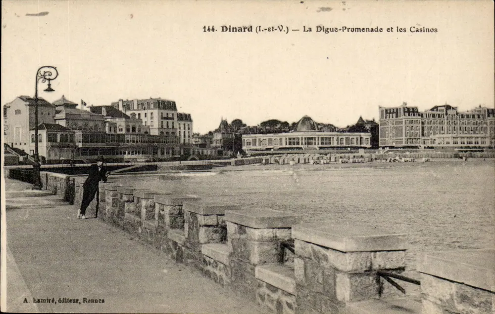 Dinard (I.-et-V.) — Die Digue-Promenade und die Casinos — A. Lamiré, Verlag, Rennes - Vorderseite