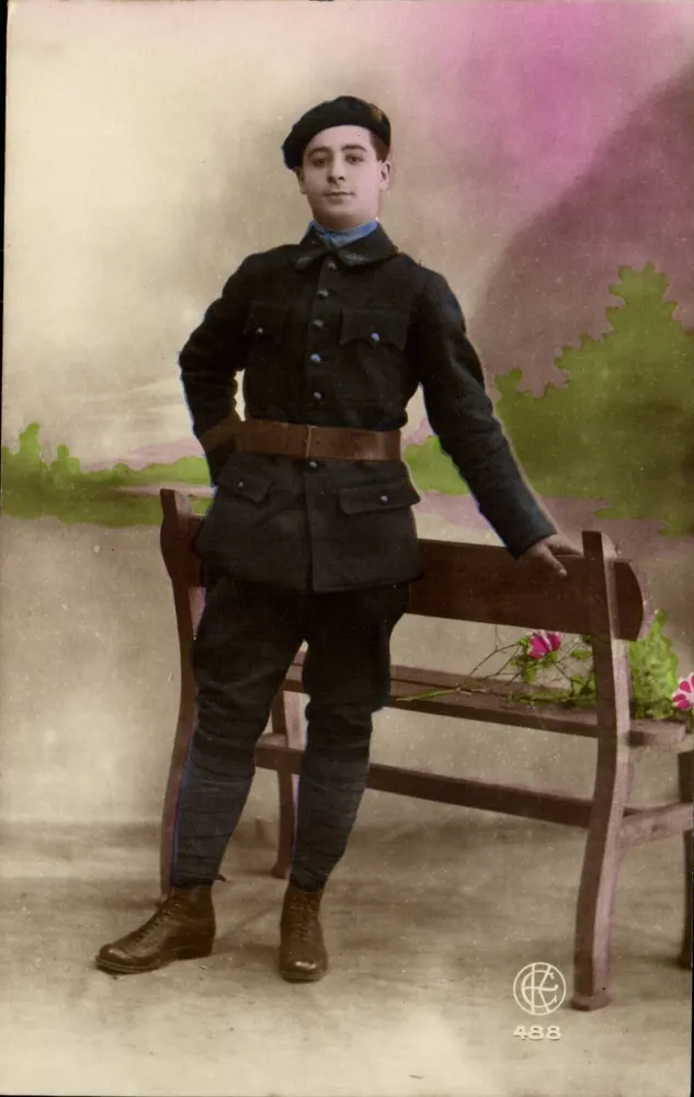 Jungsoldat im Uniform — fotografischer Studio — Nr. 488 - Vorderseite