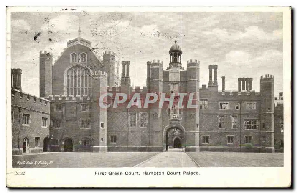 First Green Court, Hampton Court Palace — Verlag P. & J. P. Folley, n° 12532 - Vorderseite