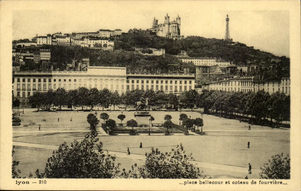 Place Bellecour und Fourvière-Hügel — Lyon — Nr. 210 - Vorderseite