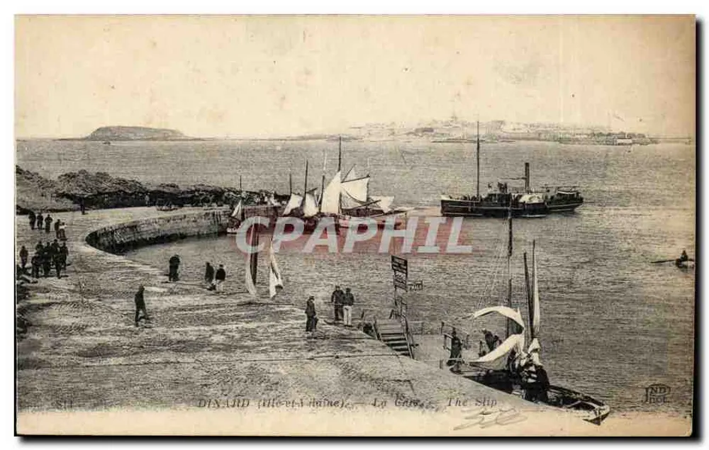 Dinard (Ille-et-Vilaine) — A Grande — The Slip - Frente