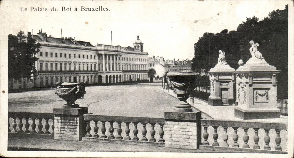 Das Königspalast in Brüssel — Ansicht des Gartens mit Statuen und Balustrade — Verleger nicht sichtbar - Vorderseite